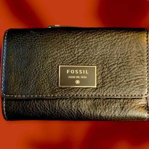 NWTS! Fossil Dawson Multifuntion Leather Wallet